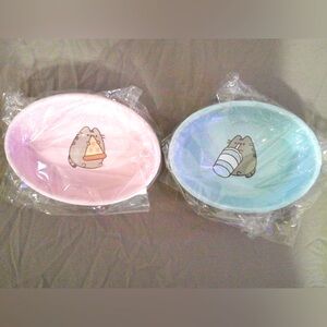 2 Pusheen Pet Bowls (Pink and Blue)
